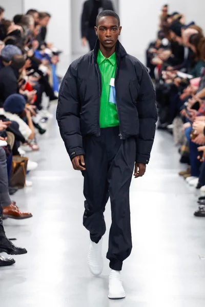 Look 30